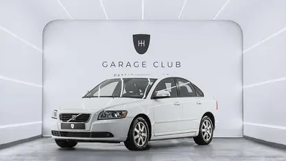 Używany Volvo S40 Momentum 136 KM (100 kW) 2010 Biały Sedan/Limuzyna