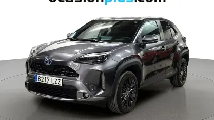 Usado Toyota Yaris Hybrid 116 CV (85 kW) 2022 Gris SUV