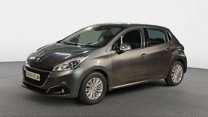 Gris Usado 2018 Peugeot 208 Allure Utilitario | 8712 € (Precio justo)
