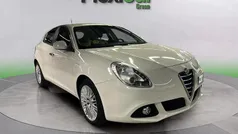 Blanco Usado 2014 Alfa Romeo Giulietta Distinctive Berlina | 9290 € (Buen precio)