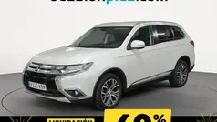 Blanco Usado 2017 Mitsubishi Outlander Motion SUV | 16.580 € (Precio justo)