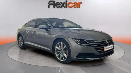 Usado VW Arteon 150 CV (110 kW) 2018 Gris Coupe