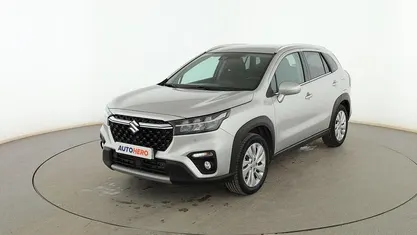 Usado Suzuki SX4 S-Cross Comfort 129 CV (94 kW) 2023 Plata SUV