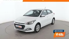 Blanco Usado 2015 Hyundai i20 Berlina | 10.899 € (Precio justo)