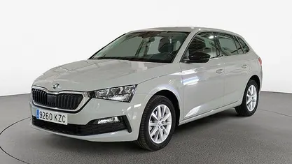 Usado Skoda Scala First Edition 150 CV (110 kW) 2019 Gris Utilitario