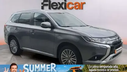 Usado Mitsubishi Outlander P-HEV Motion 224 CV (164 kW) 2018 Gris SUV