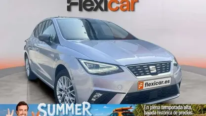 Usado Seat Ibiza 115 CV (84 kW) 2024 Gris Utilitario