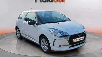 Usado DS Automobiles DS3 82 CV (60 kW) 2017 Blanco Berlina
