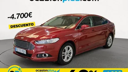 Usado Ford Mondeo Titanium 180 CV (132 kW) 2017 Rojo Berlina