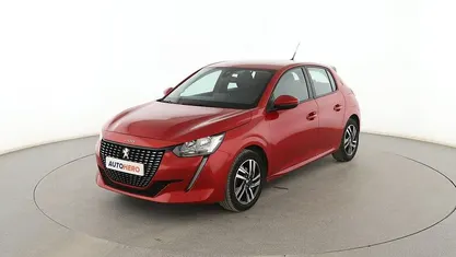 Usado Peugeot 208 Allure 101 CV (74 kW) 2020 Rojo Utilitario