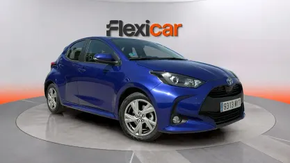 Usado Toyota Yaris Hybrid Active 116 CV (85 kW) 2025 Azul Berlina