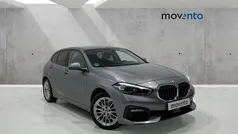 Gris Usado 2022 BMW 118 Comfort Edition Utilitario | 24.490 € (Precio justo)