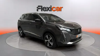 Usado Peugeot 5008 GT 131 CV (96 kW) 2021 Gris SUV