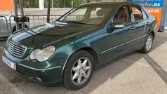 Usado 2000 Mercedes C240 Avantgarde Berlina | 3995 €