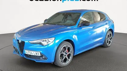 Usado Alfa Romeo Stelvio Veloce 210 CV (154 kW) 2022 Azul SUV