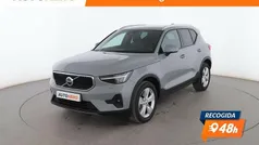 Gris Usado 2023 Volvo XC40 Core SUV | 33.999 € (Precio justo)