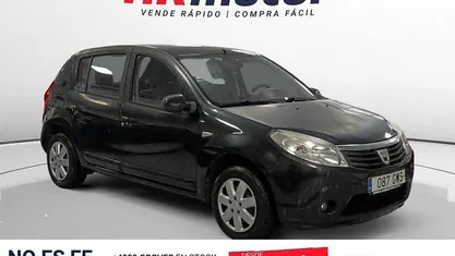 Usado Dacia Sandero Lauréate 75 CV (55 kW) 2010 Berlina