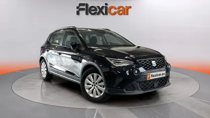 Usado Seat Arona Reference 116 CV (85 kW) 2022 Negro SUV