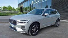 Gris / plata Usado 2023 Volvo XC60 Core SUV | 42.300 € (Super precio)