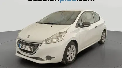 Usado 2013 Peugeot 208 Access Utilitario | 5790 € (Precio justo)