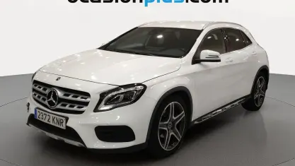 Usado Mercedes GLA200 AMG 136 CV (100 kW) 2018 Blanco SUV