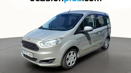 Usado Ford Tourneo Courier Trend 75 CV (55 kW) 2015 Beige Monovolumen