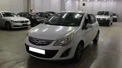 Blanco Usado 2013 Opel Corsa Selective Utilitario | 3250 € (Super precio)