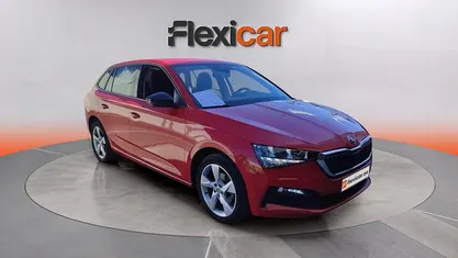 Usado Skoda Scala Active 116 CV (85 kW) 2019 Rojo Utilitario