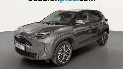 Usado Toyota Yaris Hybrid Plus 116 CV (85 kW) 2022 Gris SUV