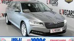 Gris Usado 2020 Skoda Superb Ambition Familiar | 22.700 € (Precio justo)