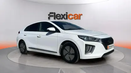 Gebraucht Hyundai Ioniq 100 kW (136 PS) 2021 Weiß Kleinwagen