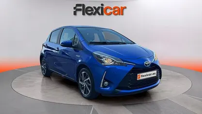 Usado Toyota Yaris Hybrid 101 CV (74 kW) 2019 Berlina