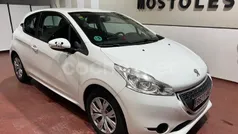 Blanco Usado 2012 Peugeot 208 Allure Utilitario | 6995 € (Precio justo)