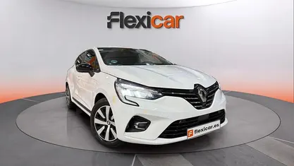 Käytetty Renault Clio V Techno 91 HP (66 kW) 2023 Valkoinen Sedan