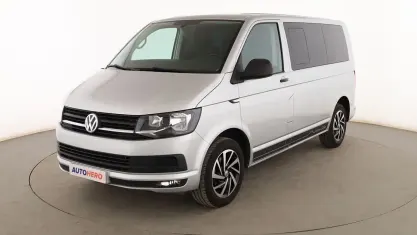Usado VW Multivan Trendline 150 CV (110 kW) 2020 Plata Monovolumen