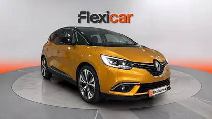 Usado Renault Scénic IV Intens 110 CV (80 kW) 2017 Naranja Monovolumen