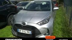 Gris Usado 2023 Mazda 2 Center-Line Utilitario | 16.650 € (Precio justo)