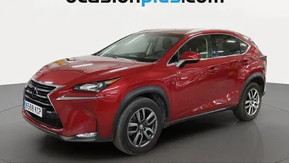 Usado Lexus NX300h Executive Line 197 CV (144 kW) 2017 Rojo SUV
