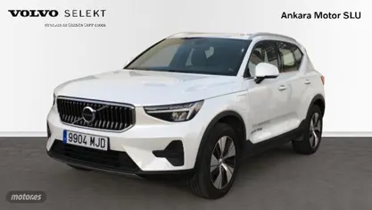Blanco Usado 2023 Volvo XC40 Core SUV | 31.900 € (Precio justo)