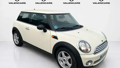 Usado Mini ONE 75 CV (55 kW) 2010 Beige Utilitario