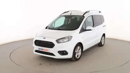 Usado Ford Tourneo Trend 100 CV (73 kW) 2019 Blanco Monovolumen