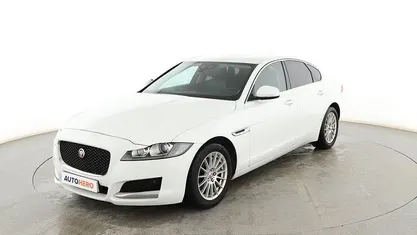Blanco Usado 2018 Jaguar XF Business Edition Berlina | 13.299 € (Super precio)