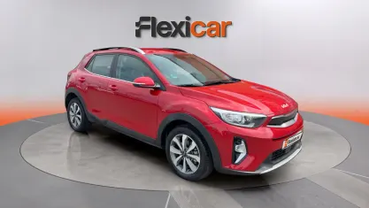 Usado Kia Stonic 120 HP (88 kW) 2022 Vermelho SUV