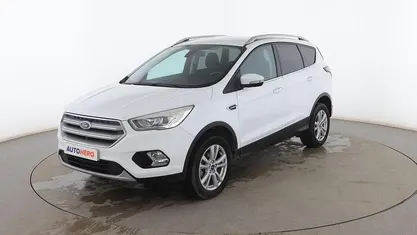 Blanco Usado 2019 Ford Kuga Trend SUV | 15.099 € (Buen precio)