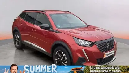 Usado Peugeot 2008 Allure 131 CV (96 kW) 2022 Rojo SUV