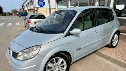 Usado Renault Scénic II Dynamique 120 CV (88 kW) 2003 Monovolumen