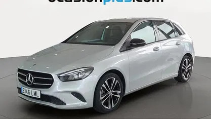 Usado Mercedes B200 163 CV (119 kW) 2021 Gris plata Monovolumen