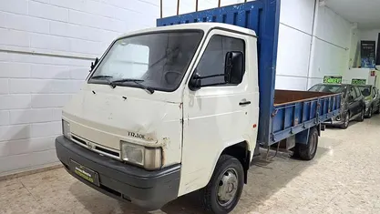 Usado Nissan Trade 86 CV (63 kW) 1995