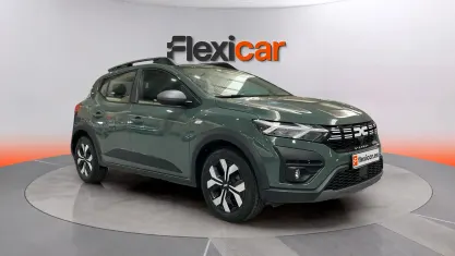 Usado Dacia Sandero Essentiel 91 CV (66 kW) 2023 Verde Berlina