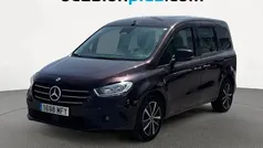 Rojo Usado 2023 Mercedes 180 Berlina | 24.410 € (Precio justo)